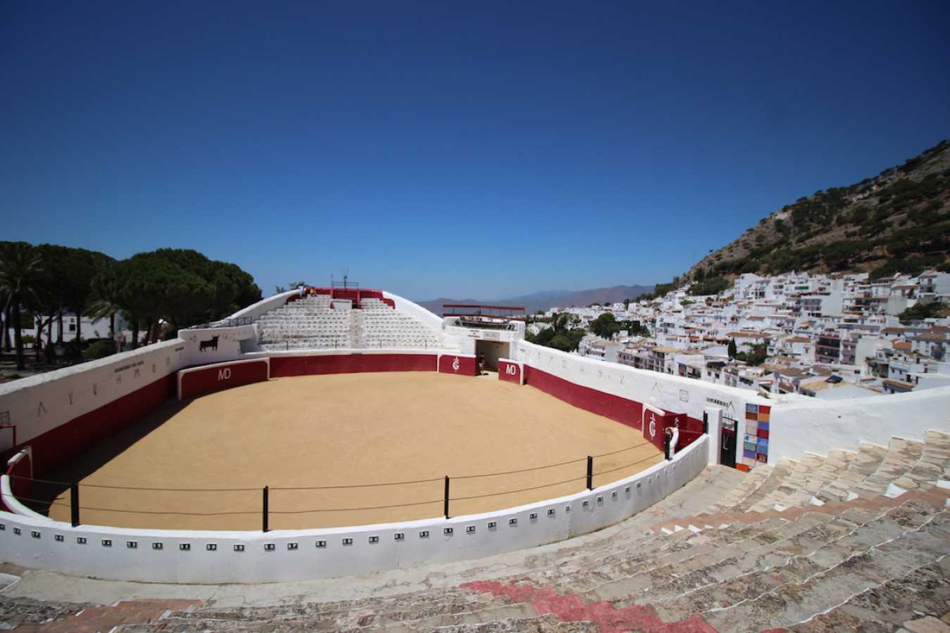 mijas arènes et ville espagne
